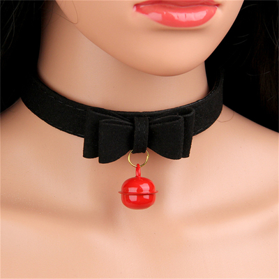 Brinquedos sexuais para adultos Cão cor-de-rosa Campainha Bowknot Golden Hole Soft Leather Pin Buckle Neck Sleeve Neck Negro Collar