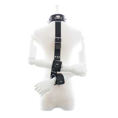 Bondage Harness Fashion Gothic Collar, PU Sexy Punk Choker com Alloy Heart Dangle para mulher